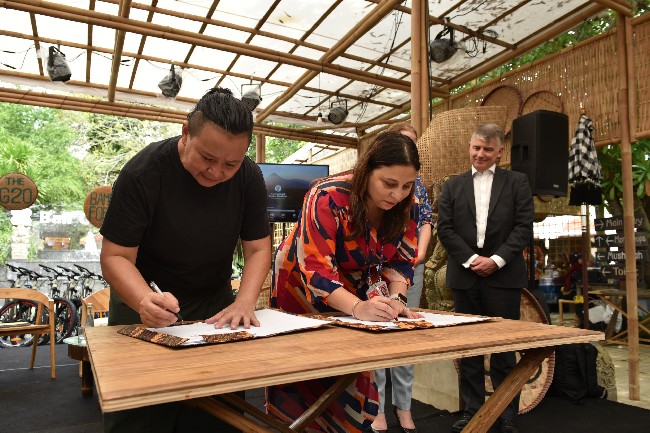 Diageo Indonesia Gandeng Yayasan Bambu Lestari Lestarikan Air Melalui Desa Bambu Agroforestri